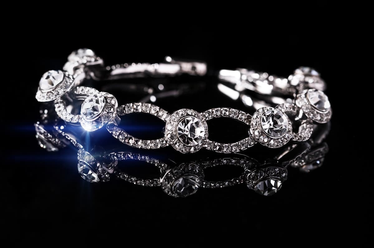 Aurora Diamond Halo
